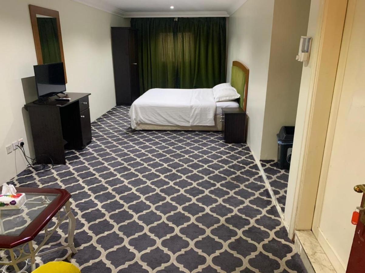 Al Aziziyah Hotel And Suites คามิสมูชาอิท ภายนอก รูปภาพ