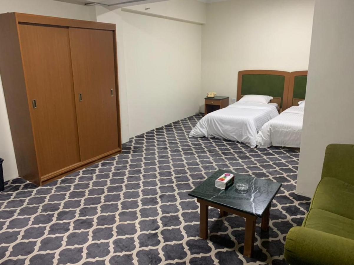 Al Aziziyah Hotel And Suites คามิสมูชาอิท ภายนอก รูปภาพ