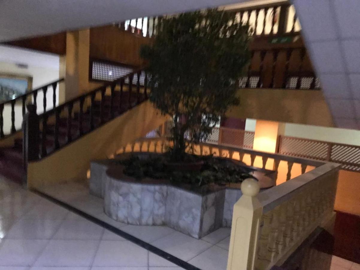 Al Aziziyah Hotel And Suites คามิสมูชาอิท ภายนอก รูปภาพ