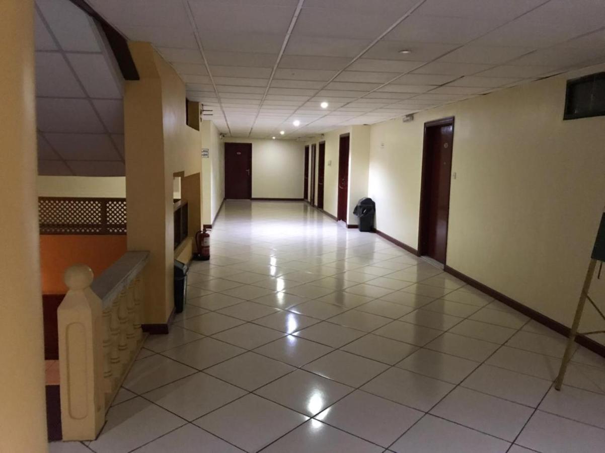 Al Aziziyah Hotel And Suites คามิสมูชาอิท ภายนอก รูปภาพ