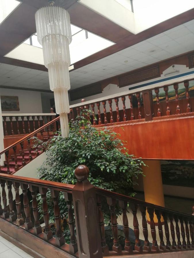 Al Aziziyah Hotel And Suites คามิสมูชาอิท ภายนอก รูปภาพ