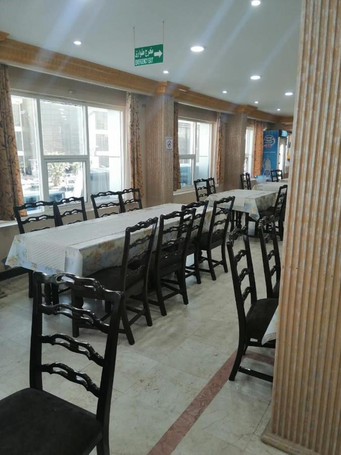 Al Aziziyah Hotel And Suites คามิสมูชาอิท ภายนอก รูปภาพ