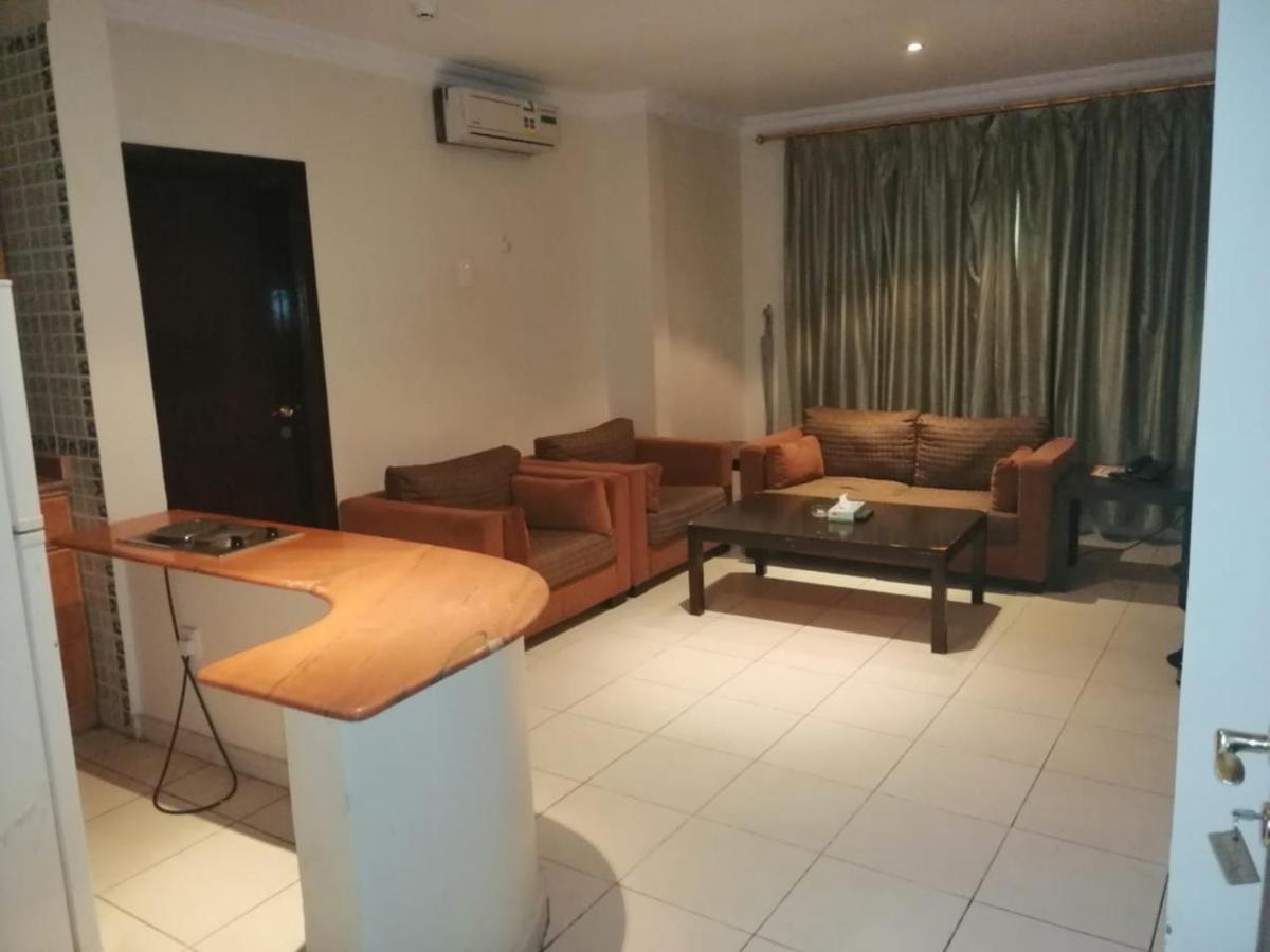 Al Aziziyah Hotel And Suites คามิสมูชาอิท ภายนอก รูปภาพ