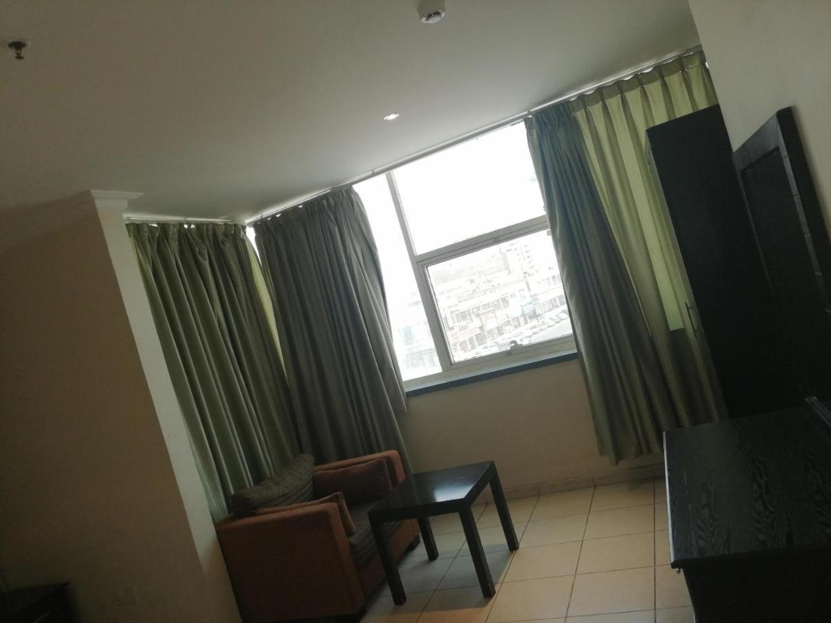 Al Aziziyah Hotel And Suites คามิสมูชาอิท ภายนอก รูปภาพ