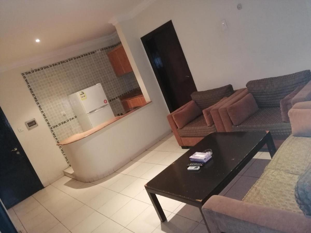 Al Aziziyah Hotel And Suites คามิสมูชาอิท ภายนอก รูปภาพ
