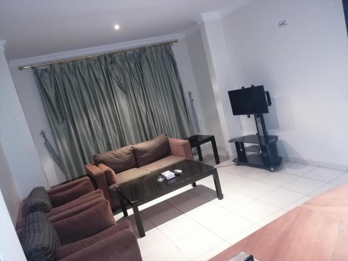 Al Aziziyah Hotel And Suites คามิสมูชาอิท ภายนอก รูปภาพ