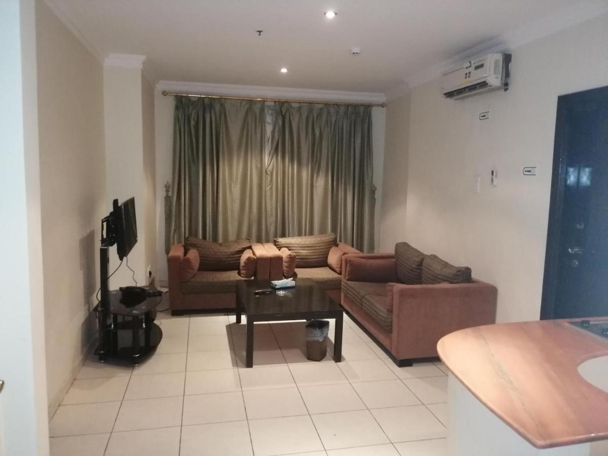 Al Aziziyah Hotel And Suites คามิสมูชาอิท ภายนอก รูปภาพ